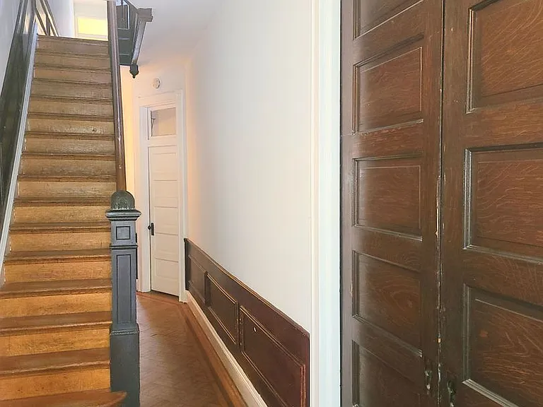 2822 Saint Paul St — Photo 11