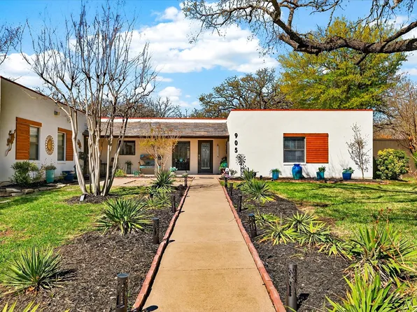 905 Lynhurst Ln, Denton, TX 76205