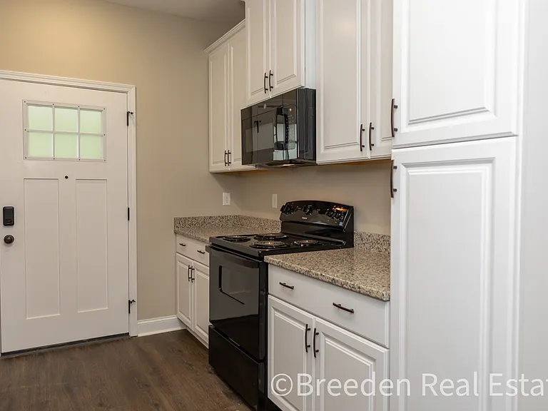 382 Harper Ave #382 — Photo 6