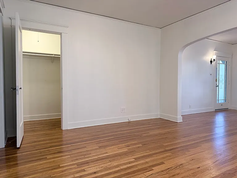 1842 N Mariposa Ave #1844 — Photo 7