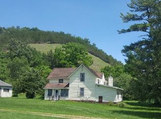 1656 Village Creek Dr, LANSING, IA 52151