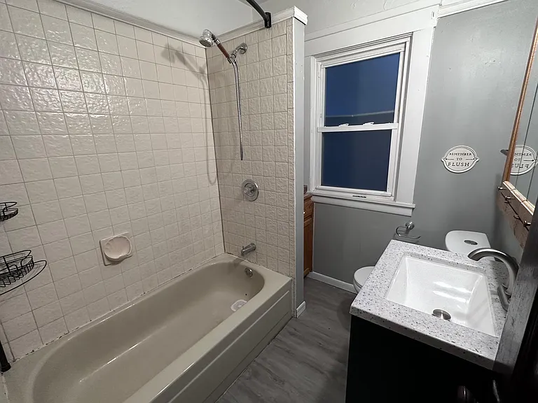 1318 W 102nd St #2 — Photo 7