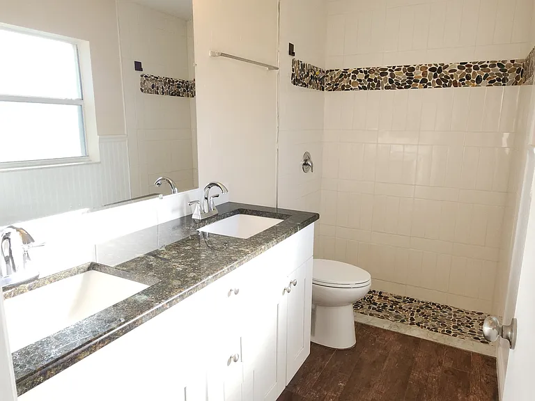 1186 Mistwood Dr — Photo 22