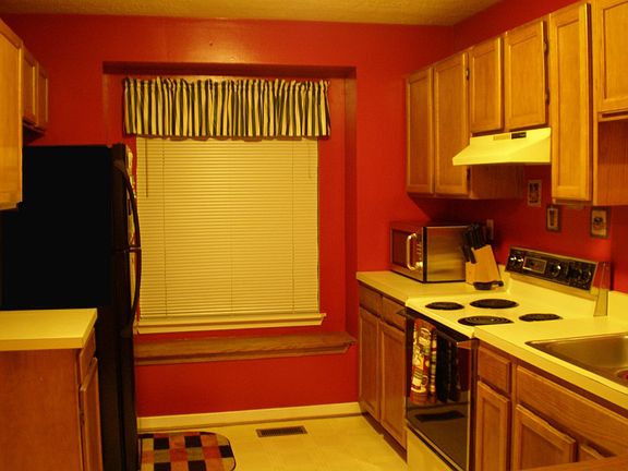 Beautiful Red Kitchen