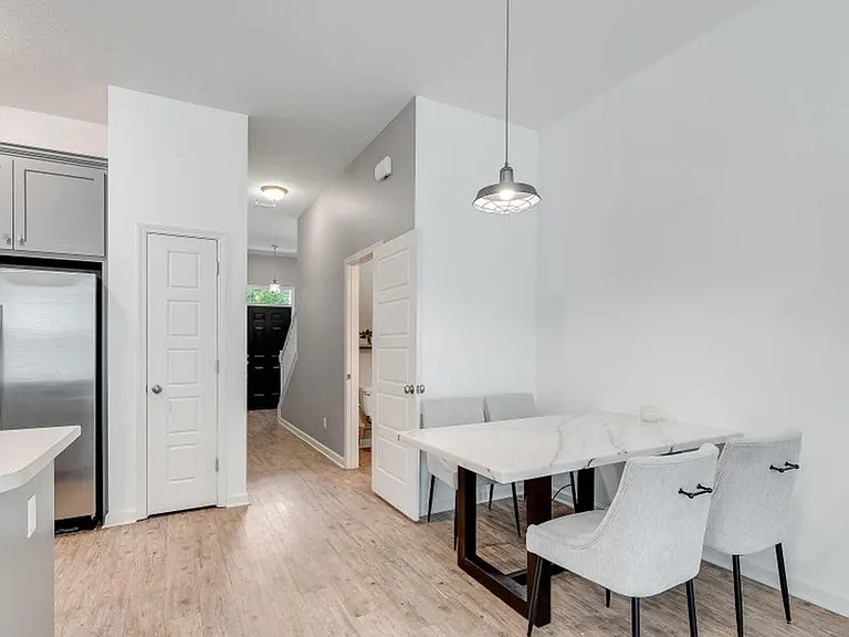 7228 Quail Hollow Dr — Photo 6