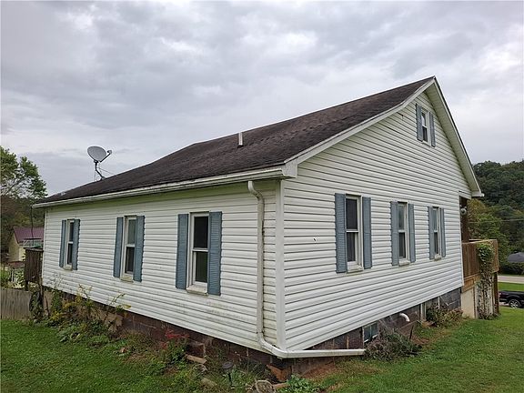 3rd image of 107 Sawmill Rd