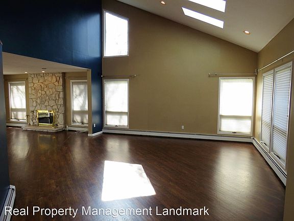 5th image of 11 Deanna Ct