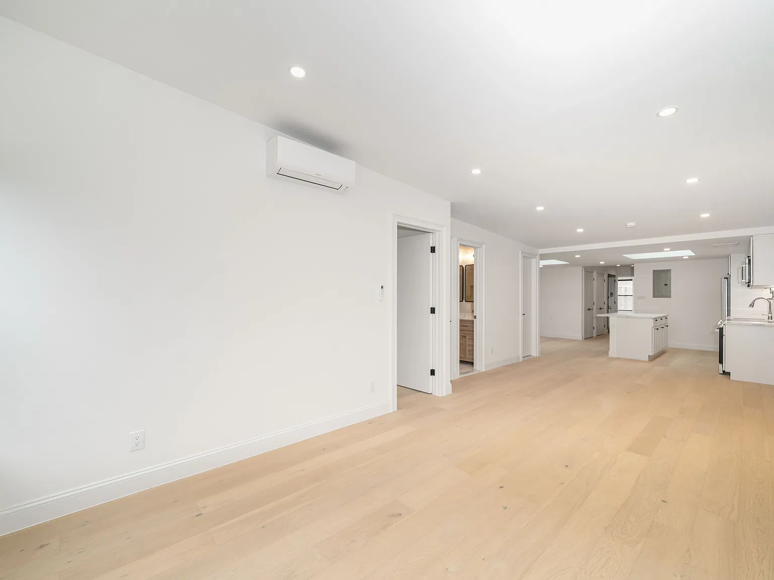 211 Court Street — Photo 3