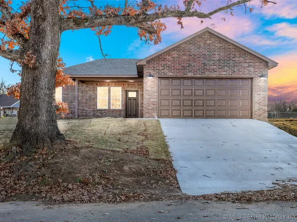 800 Grand Pl, Mannford, OK 74044