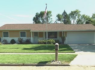 905 Chesley Dr, Lansing, MI