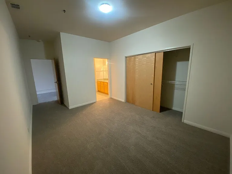 26 West Apartments — Photo 34