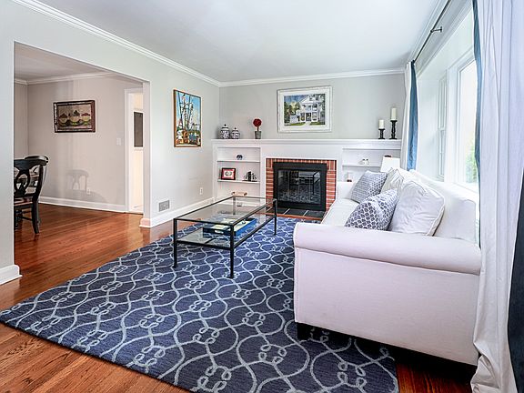 395 Woodridge Avenue