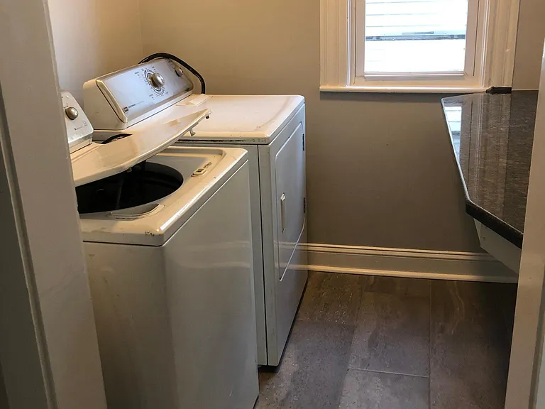 27 Webb St #2 — Photo 9