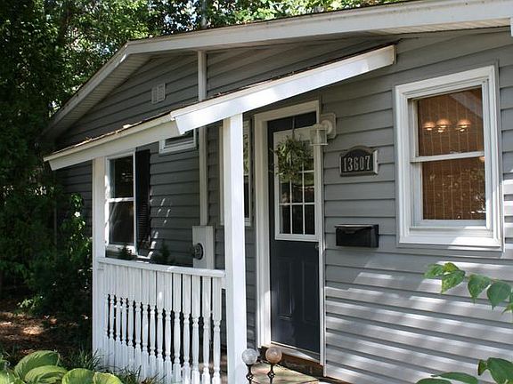2nd image of 13607 Alexis Ct