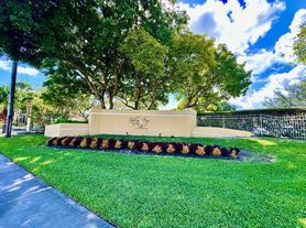 660 Cypress Club Way