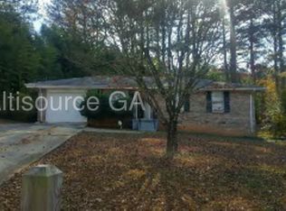1411 Bronze Leaf Ct, Stone Mountain, GA 30083