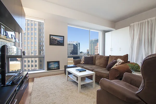 Sold by BLU Real Estate | media 4