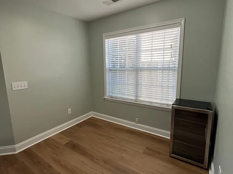 642 Hillside Dr — Photo 23