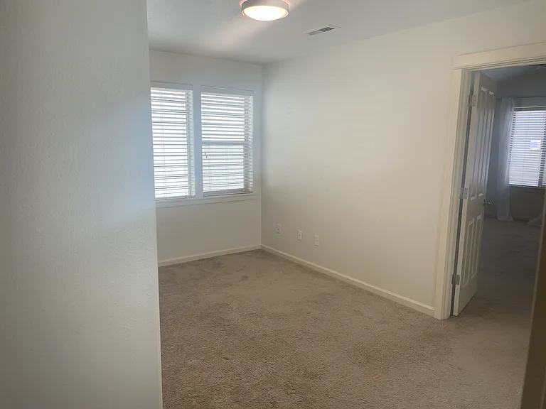880 SW Mozart Ter — Photo 20