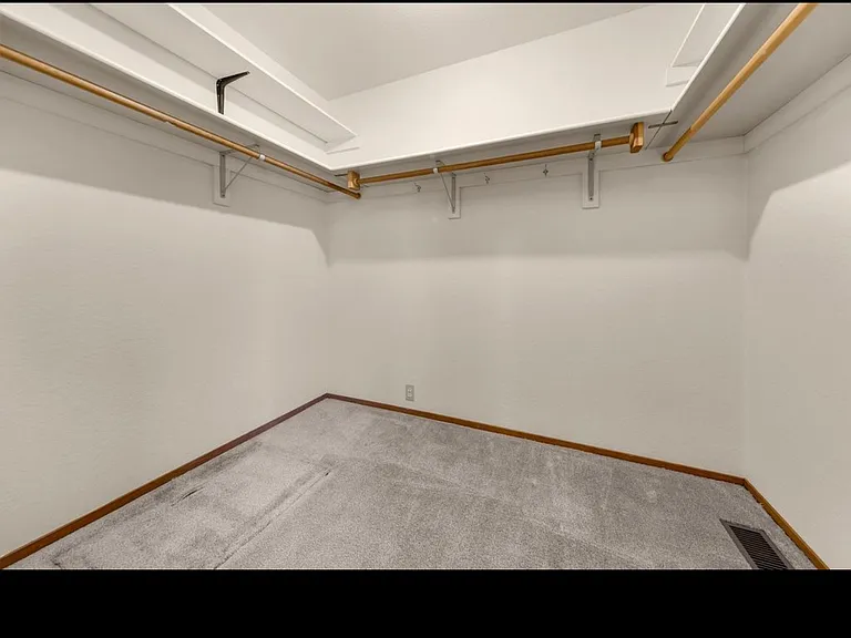 1985 Ponderosa Dr — Photo 11