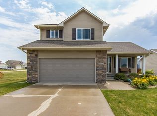 1333 94th St, West Des Moines, IA 50266