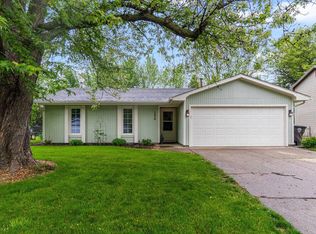 2626 Repton Dr, Fort Wayne, IN 46815