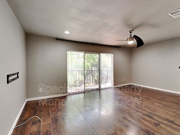 3rd image of 6630 Eastridge Dr APT 232