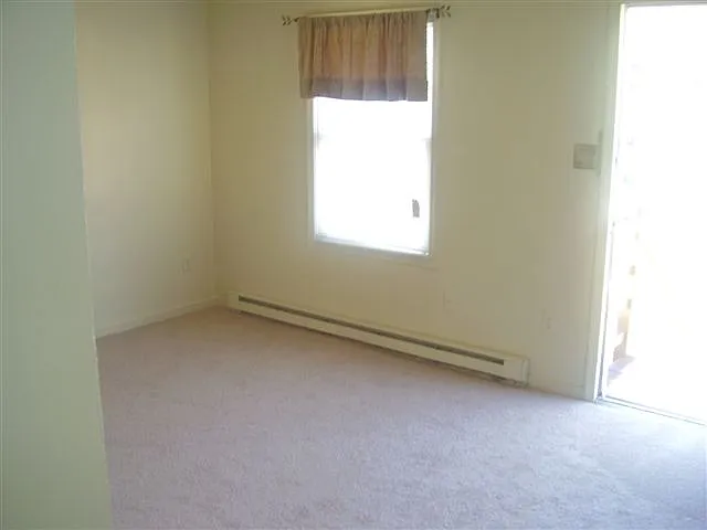 1808 Williamsburg Rd — Photo 3