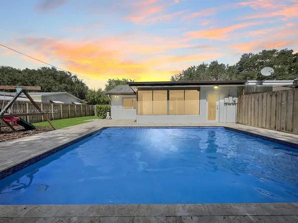 9424 SW 52nd St, Fort Lauderdale, FL 33328