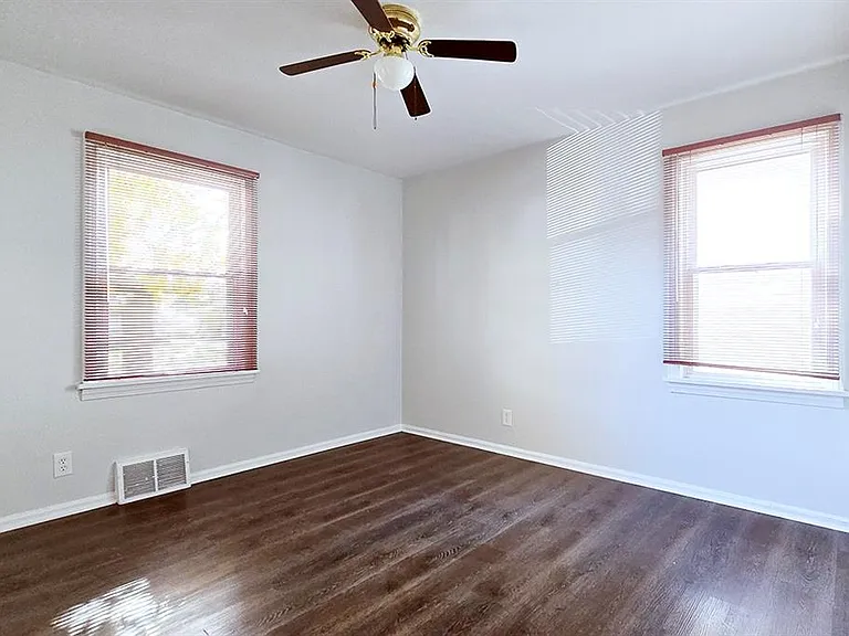 5923 Edgewood Rd — Photo 5