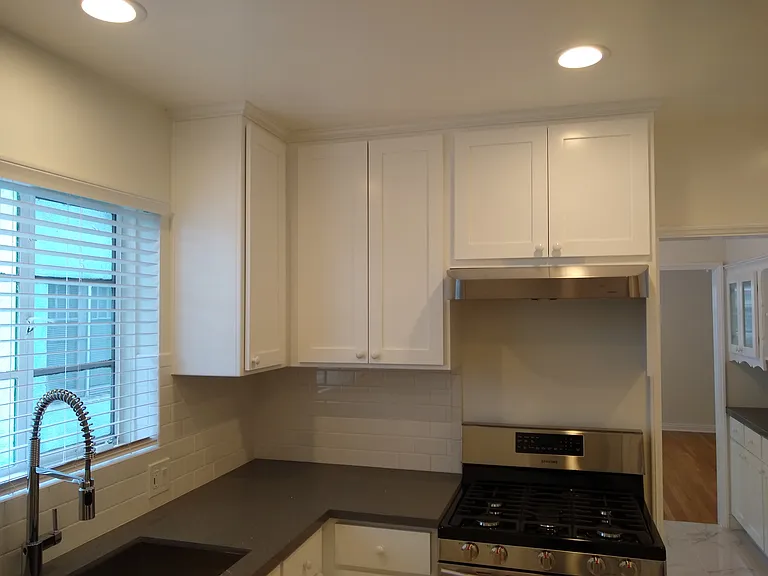 1228 S Longwood Ave #1228 — Photo 32