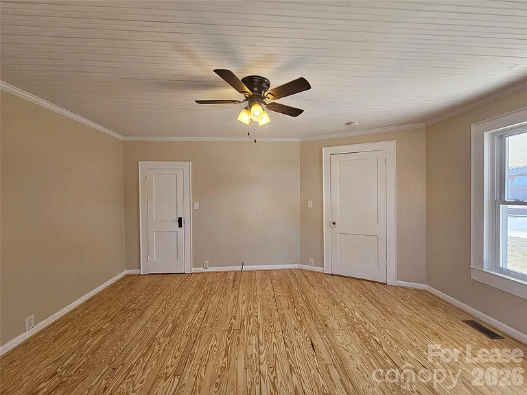 208 W Main St — Photo 16