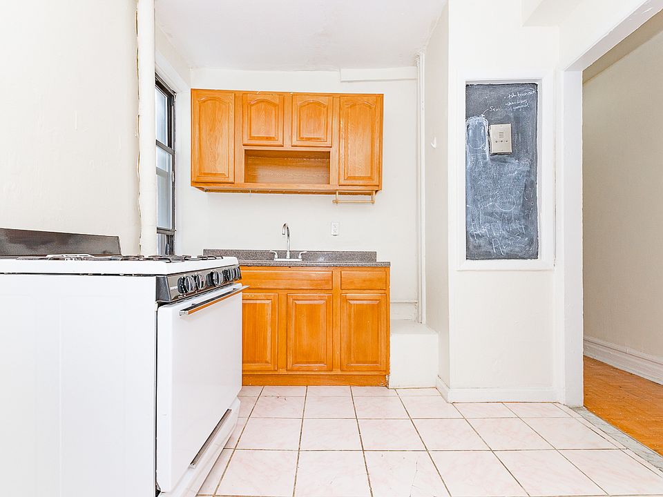 1st image of 601 Park Pl #15