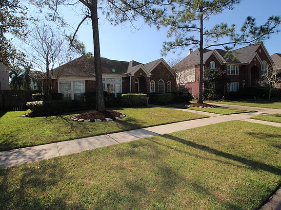 Huge Front Yard 