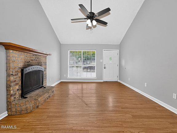 5th image of 132 Gena Marie Dr