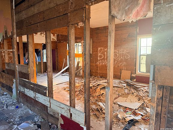 3rd image of 126 Stratford