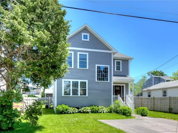 23 Berkley Ave, Portsmouth, RI 02871