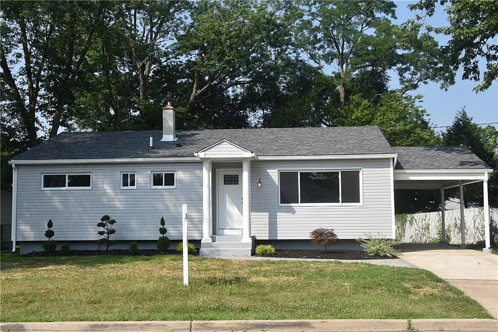 53 Farmbrook Dr photo 1