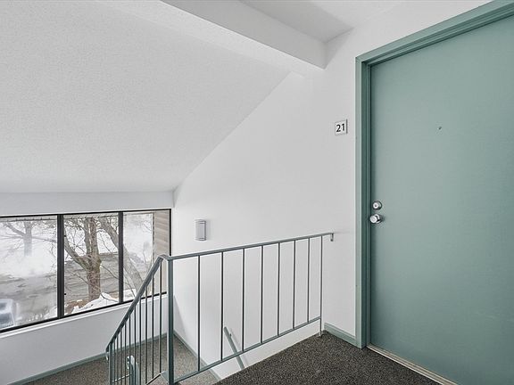 2nd image of 11 Village Rock Ln APT 21