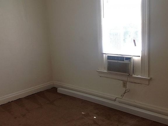 3rd image of 426 E Schwarz St