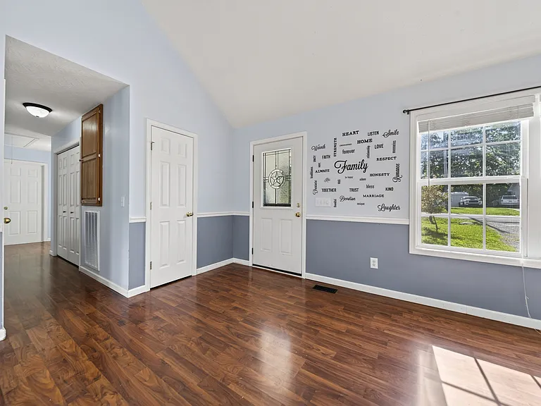 1009 Madalyn Way — Photo 18