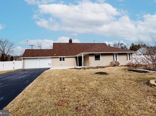 68 Forsythia Dr S, Levittown, PA 19056