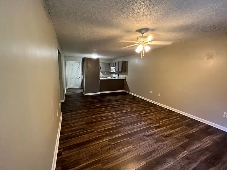 4322 Banks Dr — Photo 9