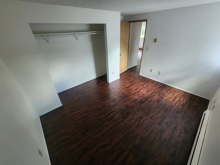 214 Mashell Ave S #4 — Photo 4