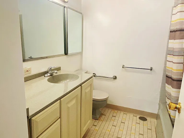 5701 N Sheridan Rd #11A — Photo 6