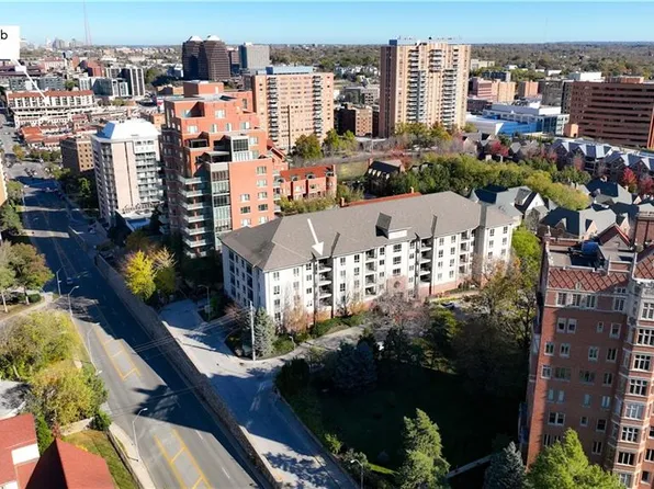 4949 Wornall Rd APT 402, Kansas City, MO 64112