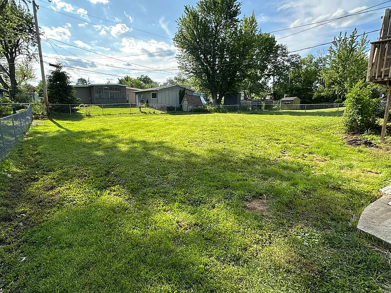 3915 Terrace Hill Dr NE — Photo 13