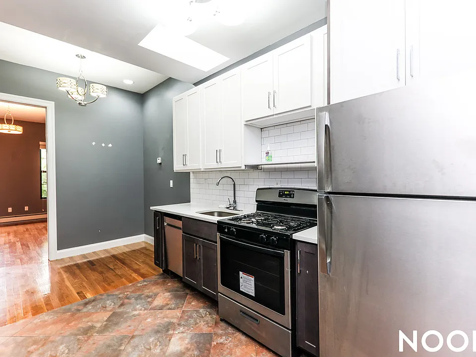 1373 Greene Ave #3L