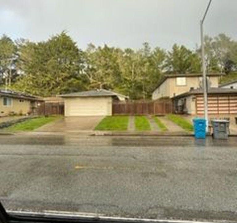 1st image of 2820 Fleetwood Dr