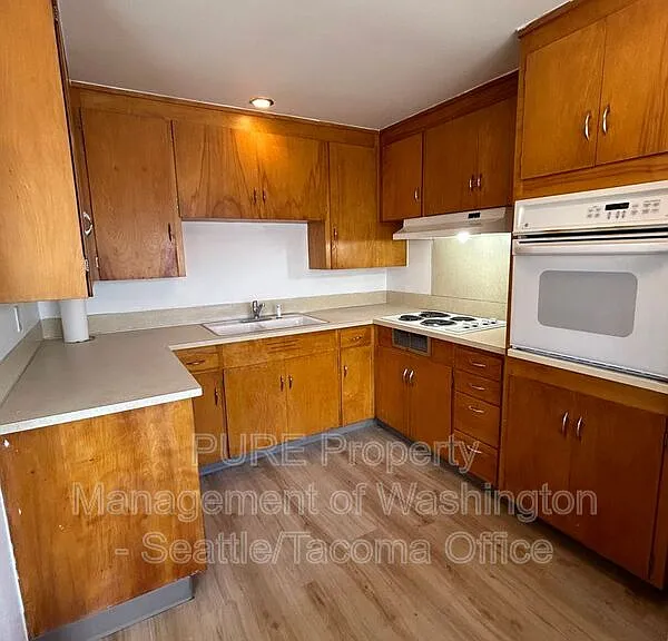 311 2nd St NE #3 — Photo 4